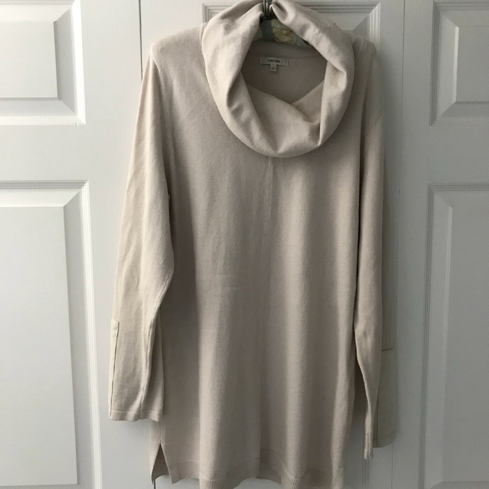🌺🌺Tyler Boe Tunic Sweater🌺🌺